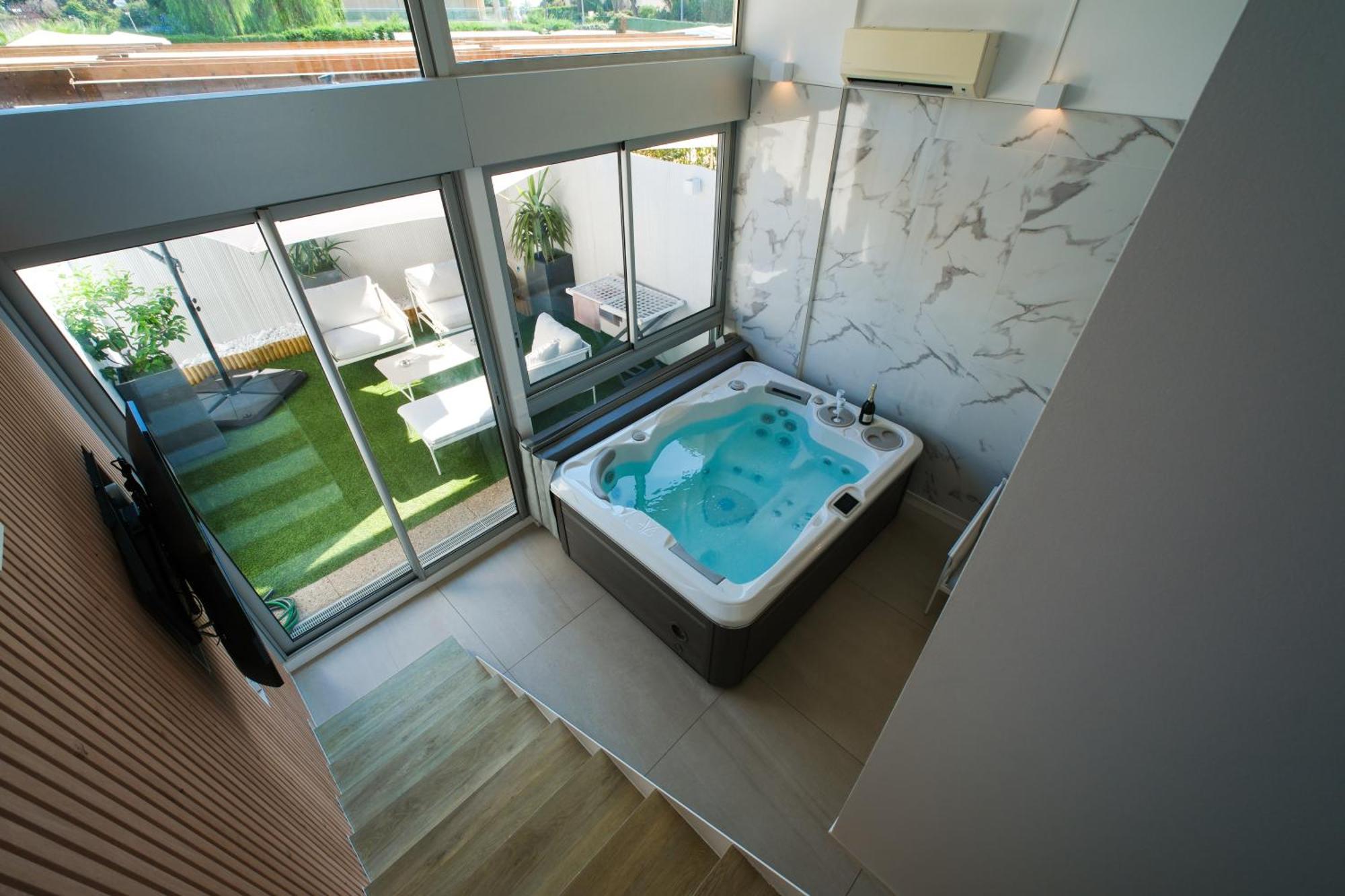 Villa Bono Jacuzzi & Spa แซ็งต์-โลร็อง-ดู-วาร์ ภายนอก รูปภาพ
